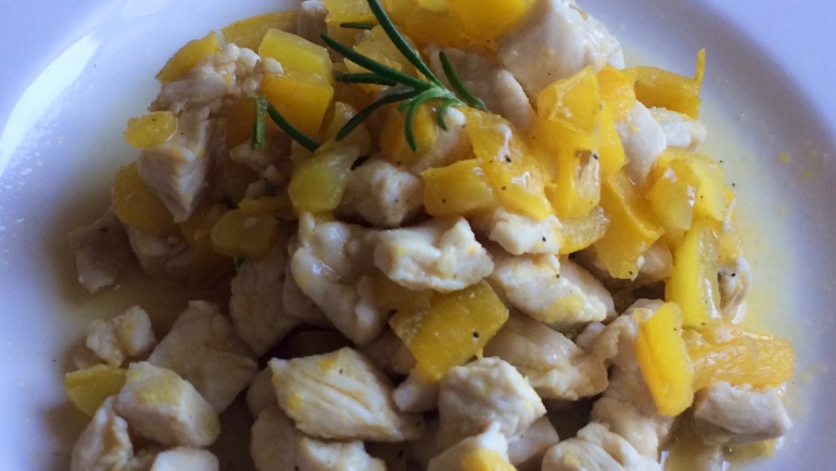 Pollo e peperoni gialli: un piatto veloce, molto light e buonissimo