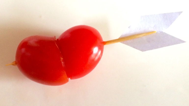 Un cuore rosso pomodoro: perfetto per decorare il suo piatto preferito!