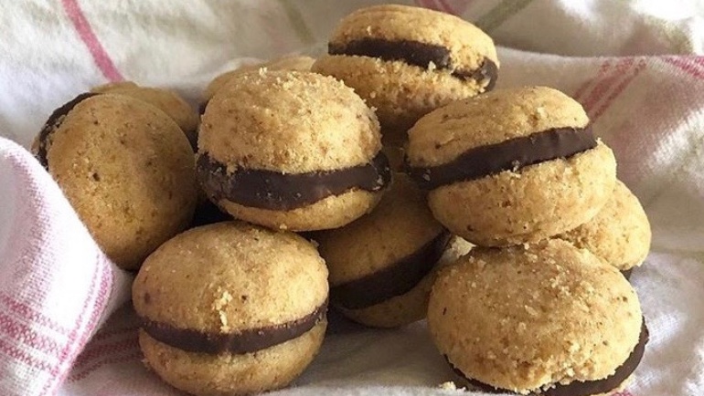 Baci di dama: uno tira l’altro!