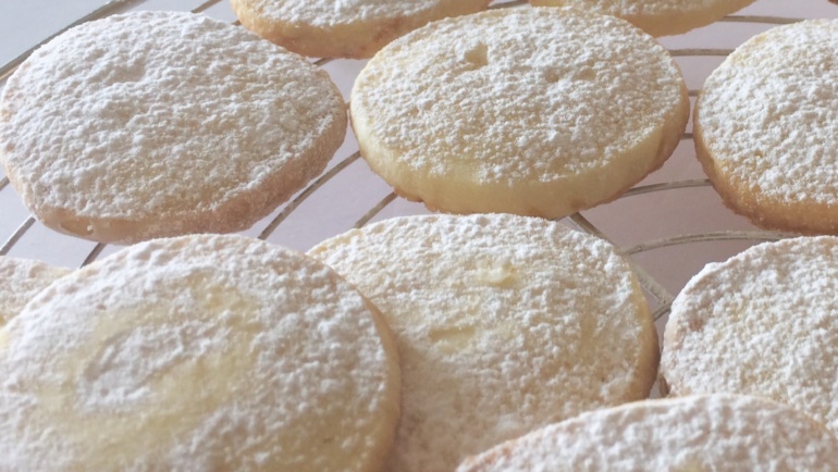 Biscotti al limone: strepitosi e senza uova