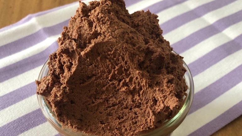 Mousse al cioccolato: solo 2 ingredienti e perfetta per tutti!