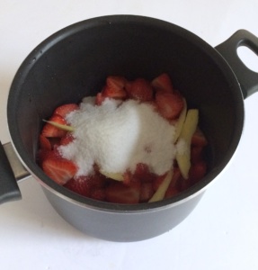 composta_fragole_zenzero_preparazione
