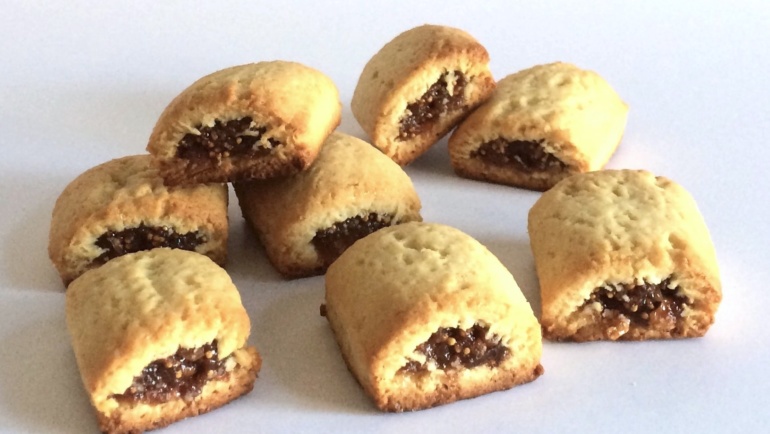 Biscotti ai fichi: uno guscio di frolla all’olio accoglie un ripieno goloso