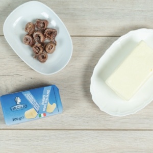 ingredienti_burro_acciughe