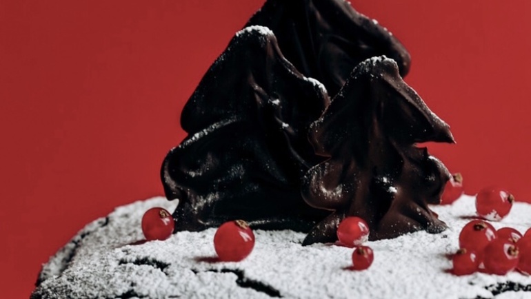 Torta di Natale senza burro: cacao dentro e alberelli di cioccolato fuori!