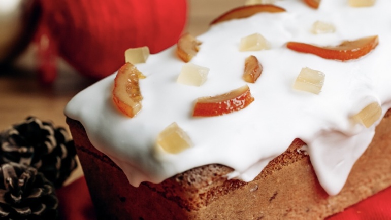 Plumcake della Vigilia: canditi e spezie dentro, una glassa golosa sopra!