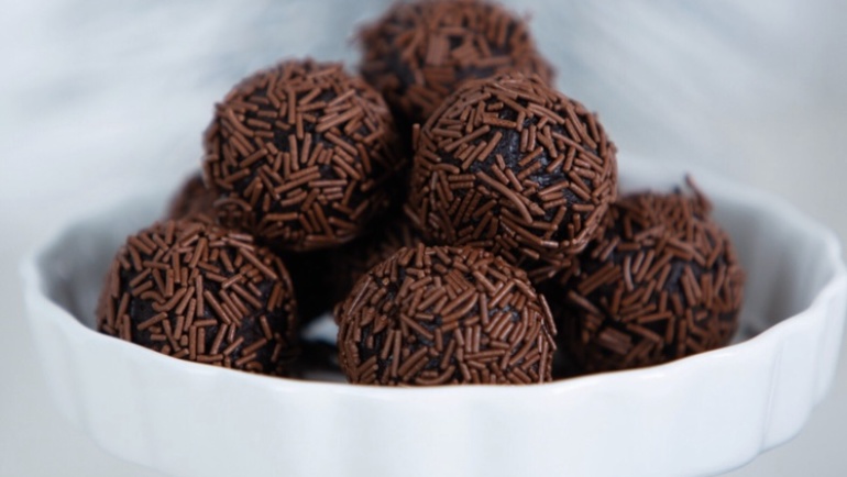 Sfere al cioccolato e mascarpone: pronte in pochi minuti e superlative!