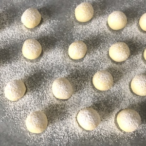 tartufini_cioccolato_bianco_cardamomo