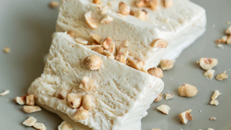 Semifreddo alle nocciole a modo mio senza gelatina: magnifico!