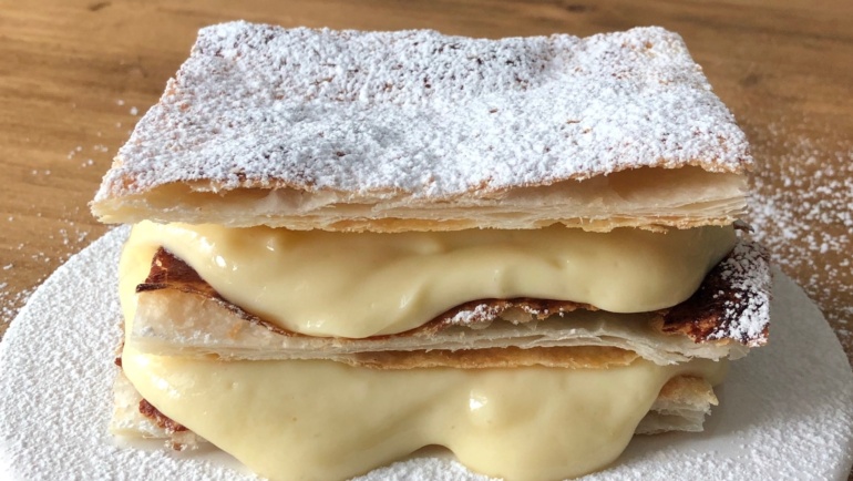 Millefoglie a modo mio: 3 strati di sfoglia e 2 strati di tanta crema. Super!