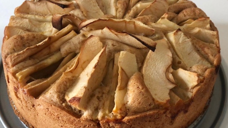 Torta di mele Inside Out: mele dentro e mele fuori. Super buona!