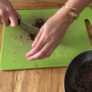 torta_mousse_cioccolato_pezzetti