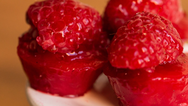 Gelatine di lamponi:  facili, fresche e perfette anche per gli amici vegani!