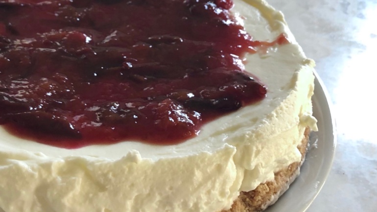 Cheesecake a modo mio: senza cottura, gelatina e uova. Strepitosa!