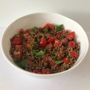 insalata_lenticchie_pomodorini_basilico