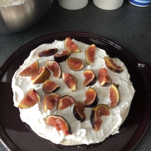 pavlova_noci_fichi_miele