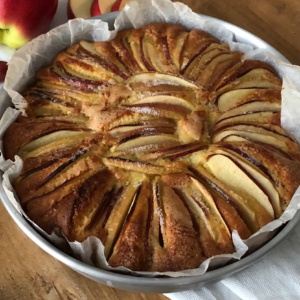 torta_soffice_mele_uva