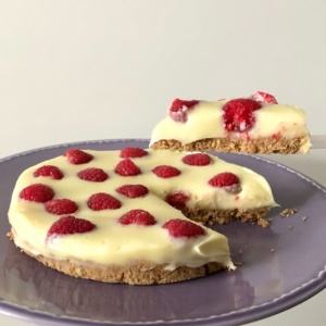 crostata_senza_cottura_cioccolato_bianco_lamponi
